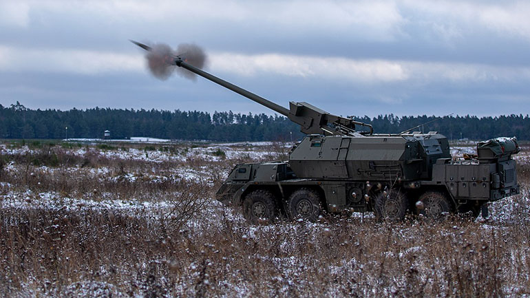 Γερμανία, Δανία και Νορβηγία προσφέρουν στην Ουκρανία 16 σλοβακικά χόβιτσερ Zuzana-2