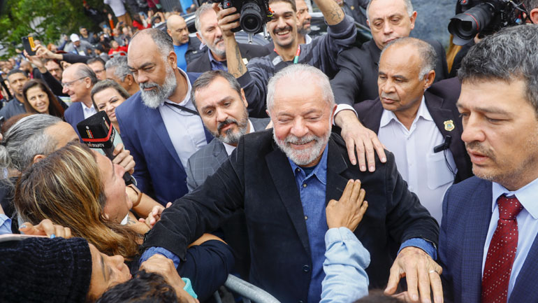 Προεδρικές εκλογές στη Βραζιλία: Προηγείται ο Λούλα με το 90,3% των ψήφων καταμετρημένο