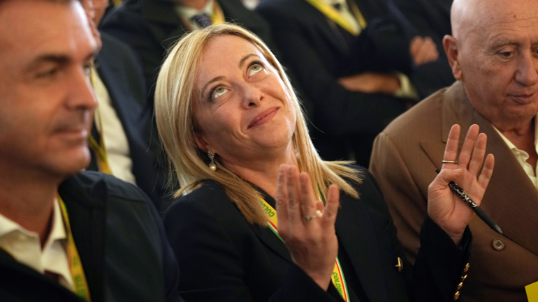 «O πατέρας της Μελόνι είναι ένας διακινητής ναρκωτικών» λέει γνωστή Ιταλοϊσραηλινή δημοσιογράφος