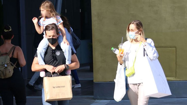 Ελεονώρα Μελέτη & Θοδωρής Μαροσούλης: Για ψώνια με την κόρη τους, Αλεξάνδρα