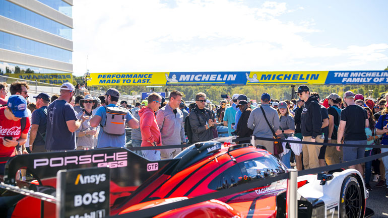 Η γιορτή της Porsche Motorsport με αφορμή το «Petit Le Mans»