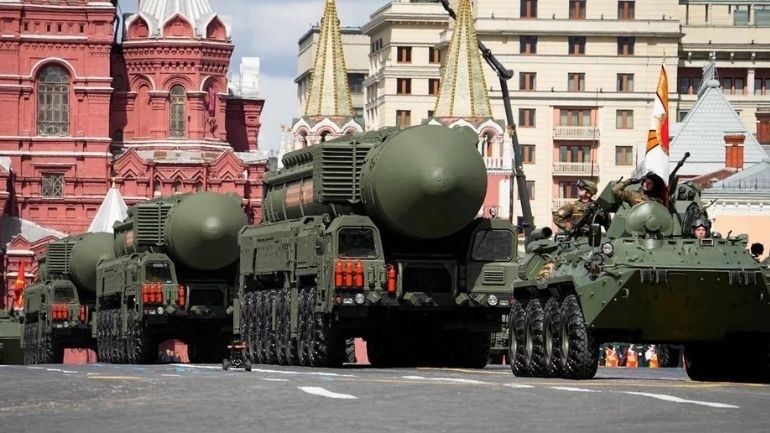 Η Βρετανία προειδοποιεί τη Ρωσία για συνέπειες απέναντι σε οποιαδήποτε χρήση πυρηνικών όπλων