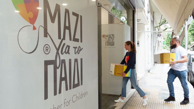 Το Πλαίσιο προσφέρει 11.732 σχολικά είδη σε συνεργασία με την Ένωση «Μαζί για το Παιδί»