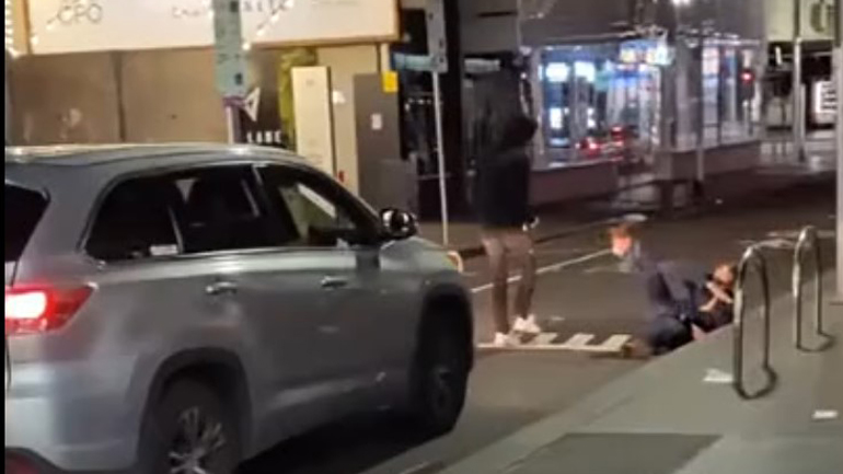 Ο δρόμος είναι για τα αυτοκίνητα