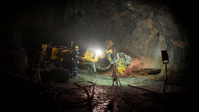 Εγκλωβισμένοι δύο μεταλλωρύχοι σε ορυχεία βωξίτη Εγκλωβισμένοι δύο μεταλλωρύχοι σε ορυχεία βωξίτη