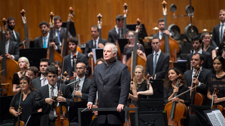 Ντάνιελ Μπάρενμποϊμ: Ο παγκοσμίου φήμης μαέστρος αποσύρεται για λόγους υγείας