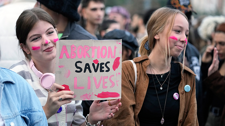 ΗΠΑ: Συνολικά 26 κλινικές αμβλώσεων έκλεισαν μέσα σε διάστημα 100 ημερών