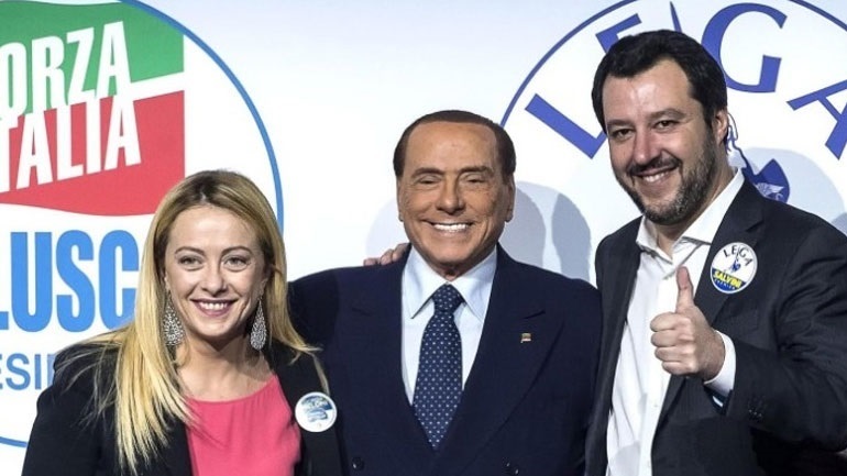 Ιταλία: Συνάντηση Μπερλουσκόνι, Μελόνι και Σαλβίνι, με θέμα τον σχηματισμό νέας κυβέρνησης