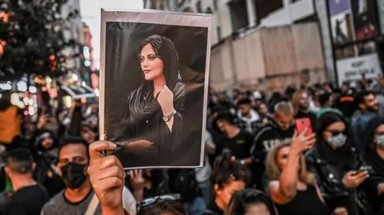 Θεσσαλονίκη: Συγκέντρωση και πορεία αλληλεγγύης για τις γυναίκες του Ιράν στο κέντρο της πόλης