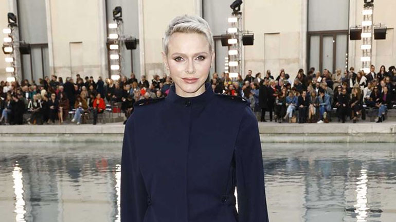 Πριγκίπισσα Charlene: Στο front row της επίδειξης μόδας του Louis Vuitton στο Παρίσι