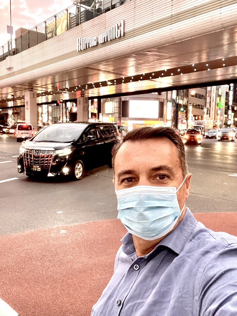 O απεσταλμένος μας στους άδειους από μοτοσυκλέτες δρόμους του Τόκιο 