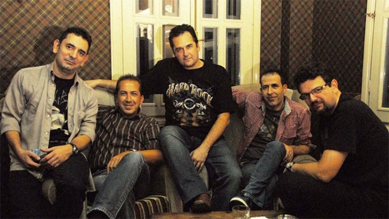 Γιατροί έχουν τη δική τους μπάντα και παίζουν σε μουσικές σκηνές