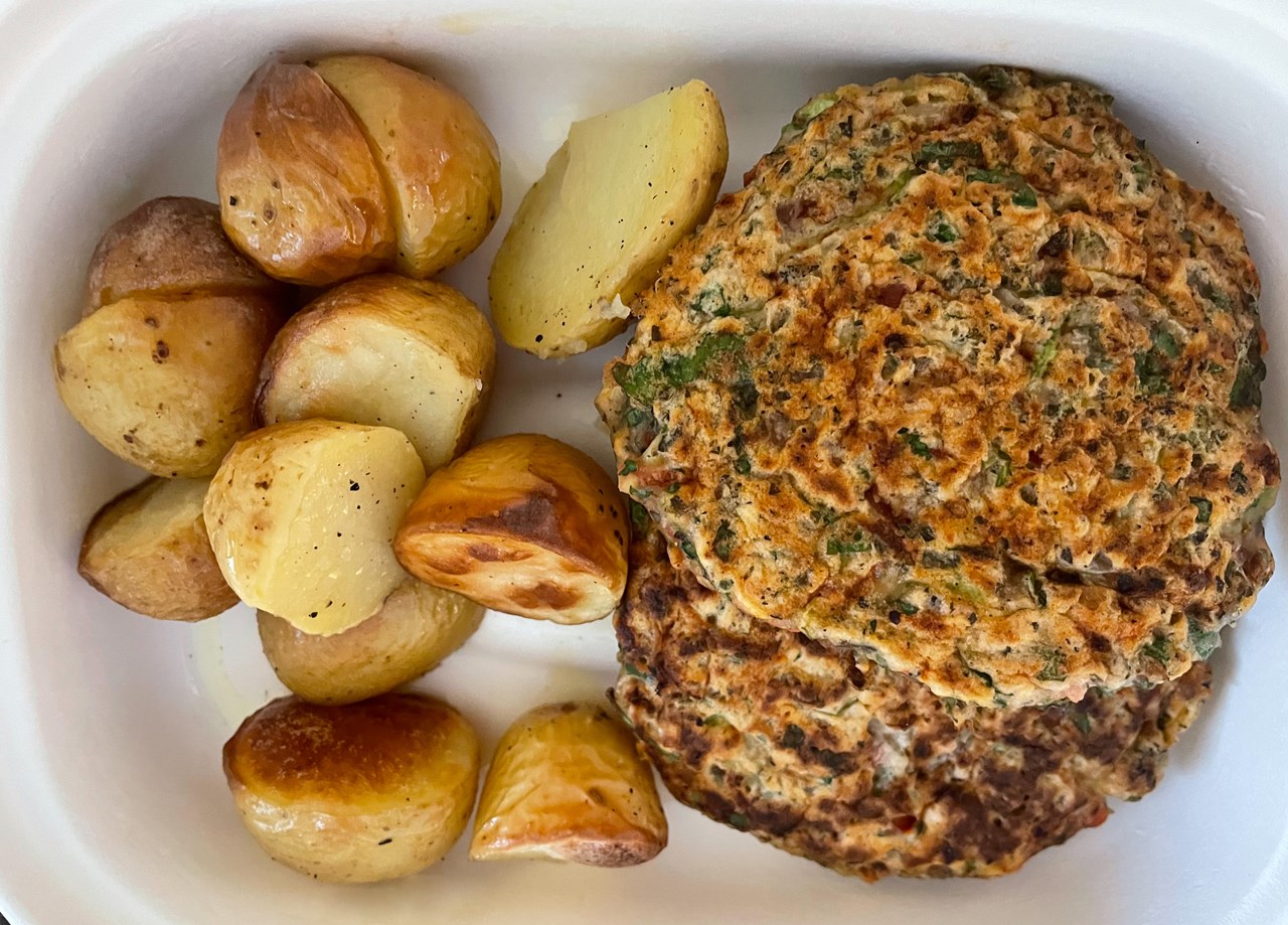 Μπιφτέκια γαλοπούλας με πατάτες baby