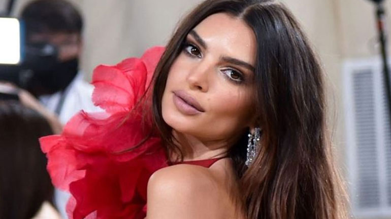 Emily Ratajkowski: «Το #MeToo δεν άλλαξε κάτι, απλά οι άνδρες πλέον φοβούνται τις συνέπειες»