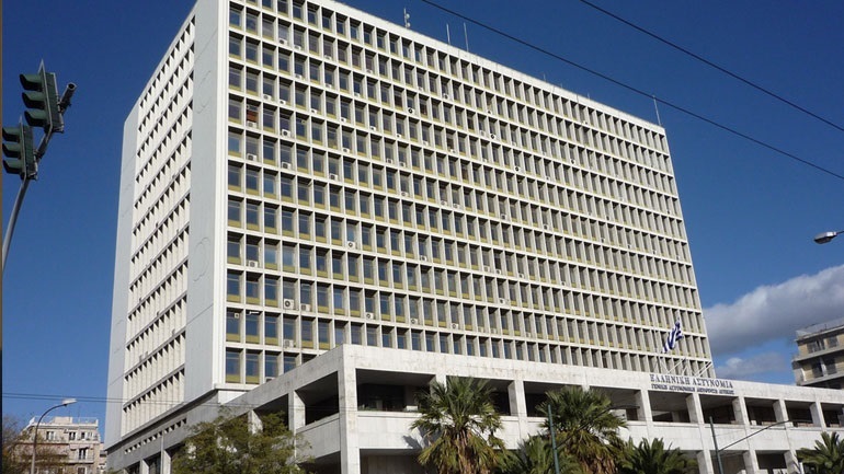 ΕΛ.ΑΣ.: Τι απαντά στις καταγγελίες της μητέρας της 12χρονης ότι τους έδιωξαν από το AT Κολωνού