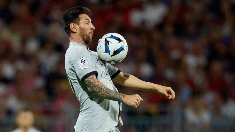 Four Four Two: Κορυφαίος παίκτης στην ιστορία ο Μέσι, τέταρτος στην κατάταξη ο Πελέ