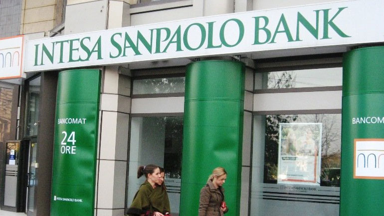 Η ιταλική τράπεζα Intesa προτείνει τετραήμερη εργασία 36 ωρών με αμετάβλητες αμοιβές