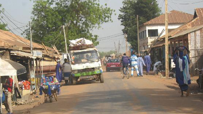 Γκάμπια: Οργή για τον θάνατο 69 παιδιών από νοθευμένο σιρόπι – Ο πρόεδρος Μπάροου υπόσχεται τη λήψη μέτρων