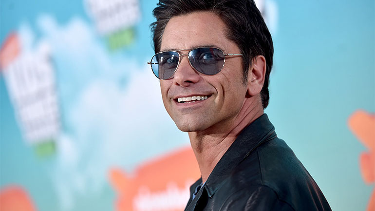 Τζον Στάμος και Κέιτλιν Τάρβερ θα πρωταγωνιστήσουν στη σειρά «Freevee»