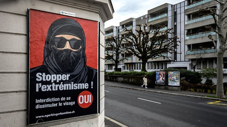 Ελβετία: Τσουχτερό πρόστιμο 1.000 φράγκων σε όσες φοράνε μπούργκα