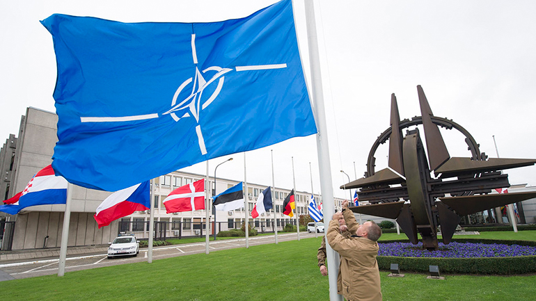 ΝΑΤΟ: Η χρήση πυρηνικών όπλων από τη Ρωσία «θα άλλαζε την πορεία του πολέμου»