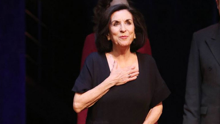 Νένα Μεντή: Αποχωρεί από παράσταση του Εθνικού Θεάτρου για οικογενειακούς λόγους