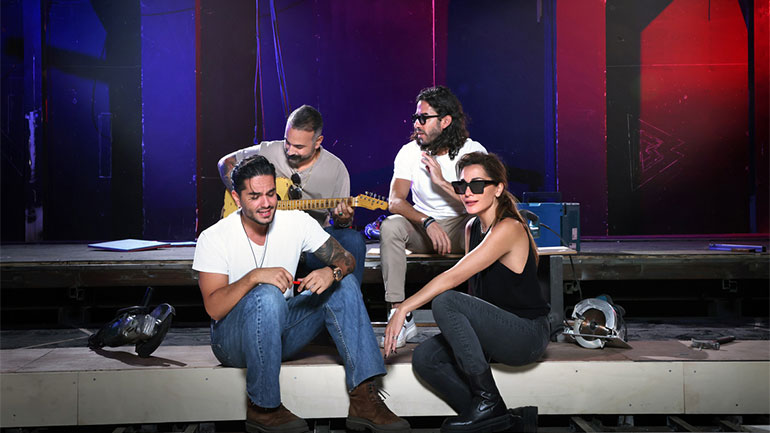 Οι ΜΕΛΙSSES υποδέχονται τη Δέσποινα Βανδή στο «Έναστρον»