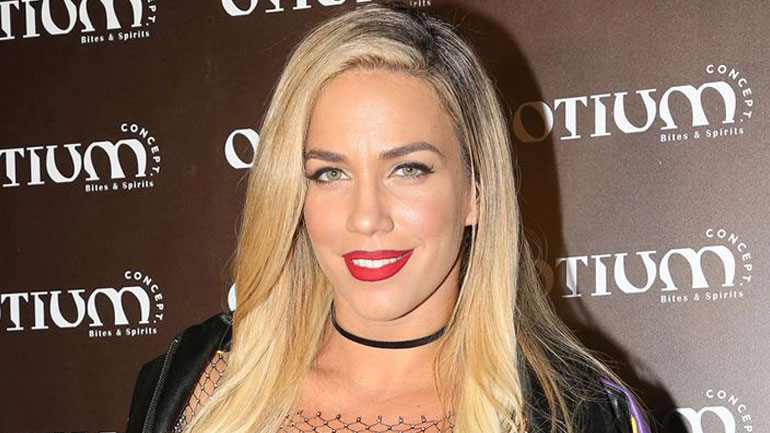 Κατερίνα Στικούδη: Η εντυπωσιακή εμφάνιση σε γνωστό μαγαζί της Αθήνας