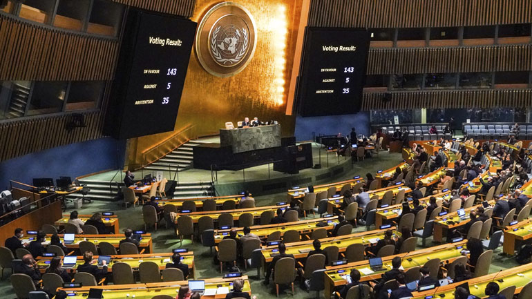 ΟΗΕ: Η Γενική Συνέλευση καταδικάζει τις «παράνομες προσαρτήσεις» εδαφών από τη Ρωσία