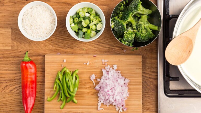 Οι νέοι της Ελλάδας μαγειρεύουν πολύ λιγότερο από τον παγκόσμιο μέσο όρο της γενιάς Gen Z