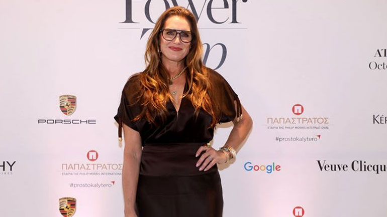 Στην Ελλάδα η Brooke Shields – Οι πρώτες φωτογραφίες σε event για την ισότητα και τη γυναικεία ηγεσία