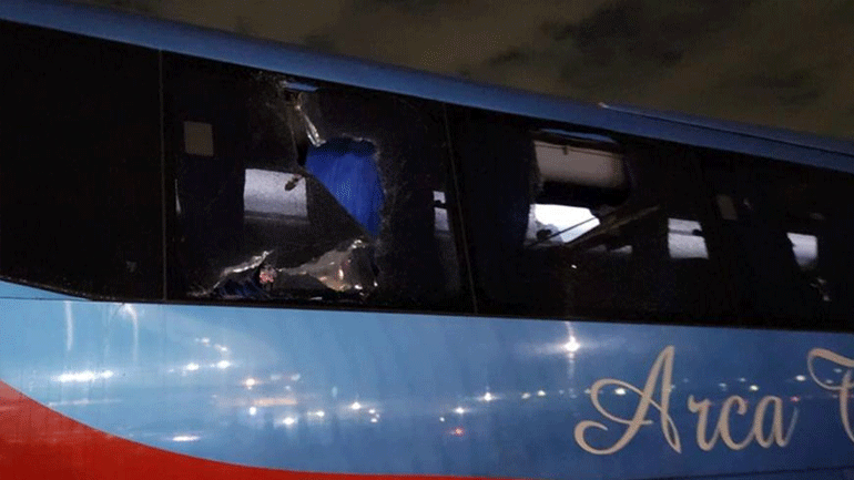 Οπαδοί της Κορίνθιανς επιτέθηκαν με πέτρες στο πούλμαν της Φλαμένγκο