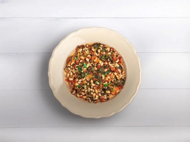 Μαυρομάτικα γιαχνί με ντομάτα & σπανάκι από το My Nutri!