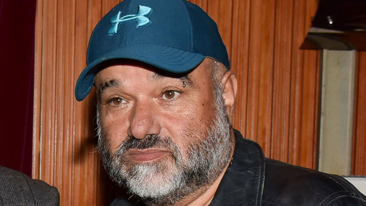 Κώστας Κωστόπουλος: Ποινική δίωξη για βιασμό κατά του πρώην σκηνοθέτη της σειράς «Σασμός»