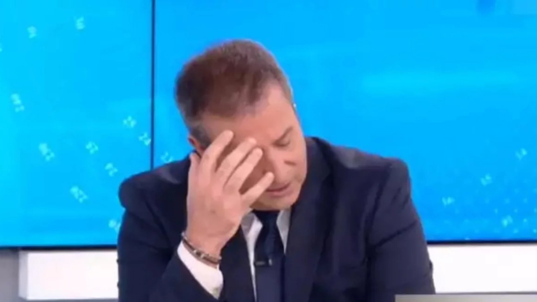 Ο δημοσιογράφος Παναγιώτης Στάθης «λύγισε» on air με την τελευταία ανάρτηση του Αλέξανδρου Νικολαΐδη Ο δημοσιογράφος Παναγιώτης Στάθης «λύγισε» on air με την τελευταία ανάρτηση του Αλέξανδρου Νικολαΐδη