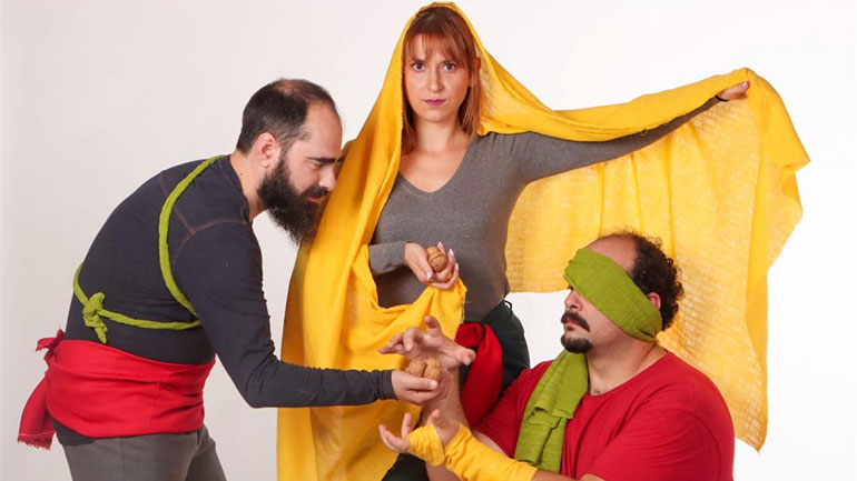 Θέατρο Πρόβα: «Γιαγιά Σμύρνη» του Υάκινθου Μάινα σε σκηνοθεσία Κοραλίας Τσόγκα