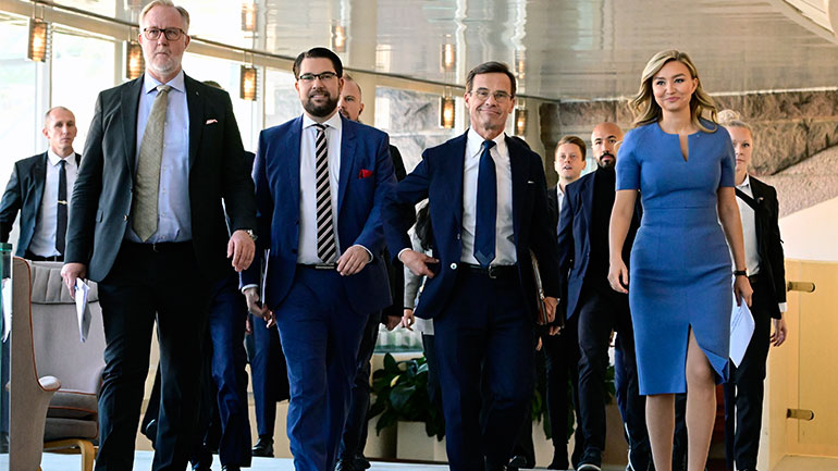 Δεξιά κυβέρνηση μειοψηφίας στη Σουηδία – Δεν συμμετέχουν αλλά στηρίζουν οι ακροδεξιοί