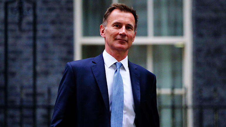Βρετανία: Η κυβέρνηση έκανε λάθη, παραδέχεται ο νέος υπουργός Οικονομικών