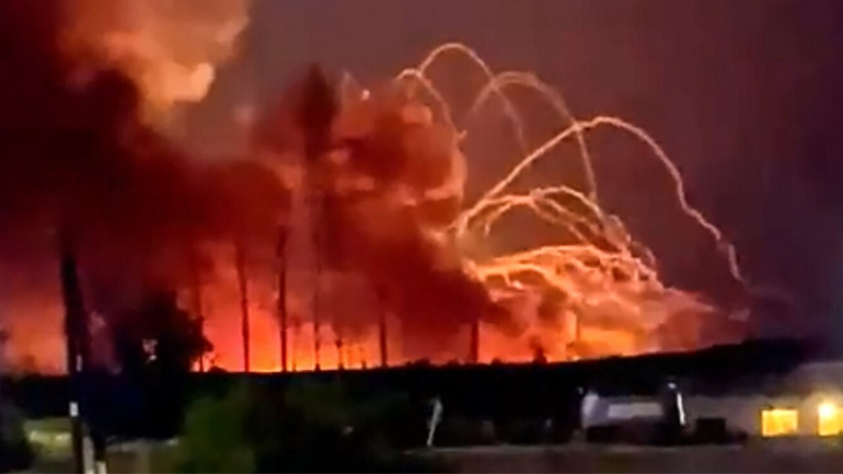 Η Μόσχα κατηγορεί το Κίεβο για τη φωτιά σε αποθήκη καυσίμων στην περιφέρεια Μπέλγκοροντ