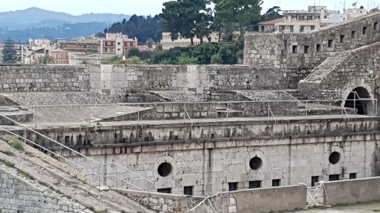 Κέρκυρα: Το Παλιό Φρούριο και τα μυστικά του