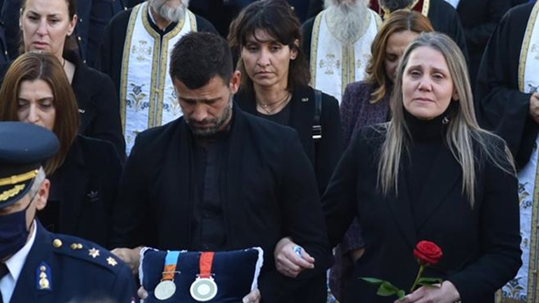 Μιχάλης Μουρούτσος για την κηδεία του Αλέξανδρου Νικολαΐδη: «Έτρεμαν τα πόδια μου και είχαν κοπεί τα χέρια μου»