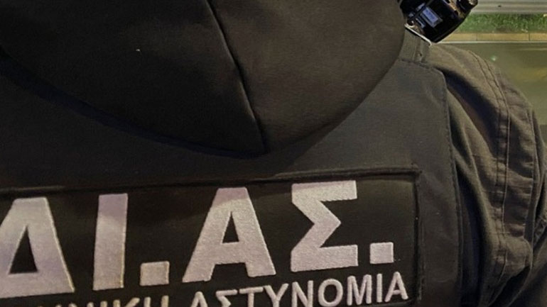 Στον ανακριτή οι δύο αστυνομικοί του ΑΤ Ομόνοιας που κατηγορούνται για βιασμό 19χρονης