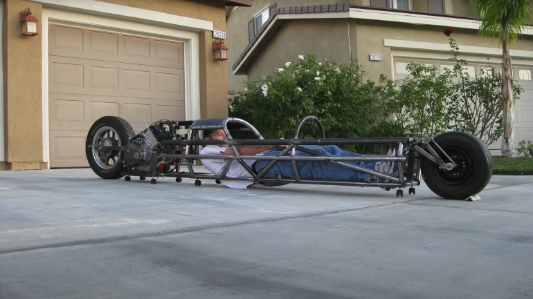 “Θα αποτύχεις πολλές φορές, αλλά πρέπει να συνεχίσεις”, η κατασκευή μιας κάστομ υπερμοτοσυκλέτας