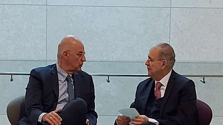 Συνάντηση Ν. Δένδια με τον ΥΠΕΞ της Κύπρου στο περιθώριο του ΣΕΥ