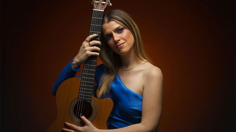 Η Χαριτίνη Πανοπούλου στη μουσική σκηνή Σφίγγα