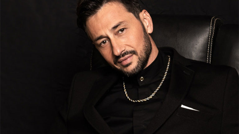 Εγώ Είμαι Αυτός: Ο Πάνος Καλίδης παρουσιάζει το νέο του τραγούδι