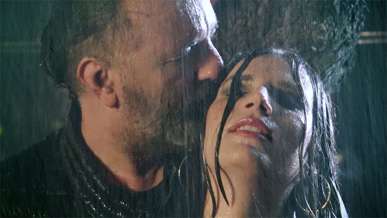 «Στου Φθινοπώρου Τα Φιλιά»: Ένα νέο τραγούδι από τον Βαγγέλη Μαραζάκη