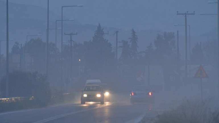 Ολλανδία: Προβλήματα στις πτήσεις λόγω ομίχλης – Δύο νεκροί σε καραμπόλα