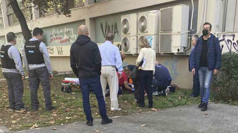 Φοιτητής έπεσε στο κενό από τον τρίτο όροφο του ΑΠΘ – Υπέστη σοβαρά κατάγματα στα άκρα και στα πλευρά