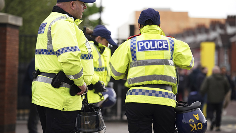 Το Πεκίνο κατηγορεί τους διαδηλωτές για το ξυλοδαρμό ακτιβιστή σε προξενείο της